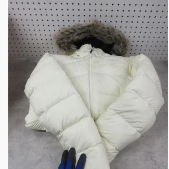Marmot Women’s Montreal Down Coat – Papyrus (White) – Size S – Brand New - Picture 3 of 4